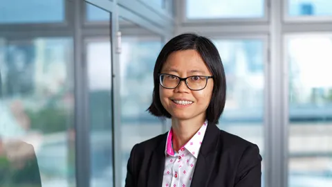 Dr Siok Tey