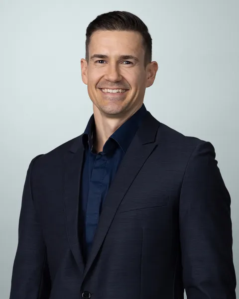 Dr Dale Pavlovski