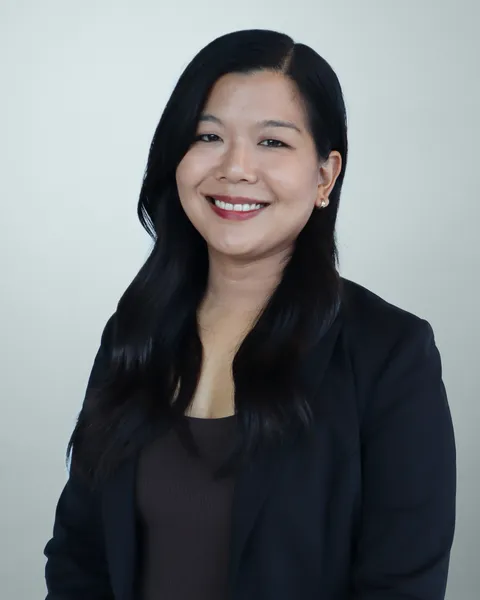 Kristine Hua