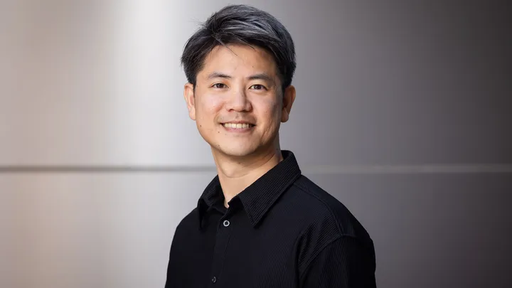 Dr Daniel Hwang