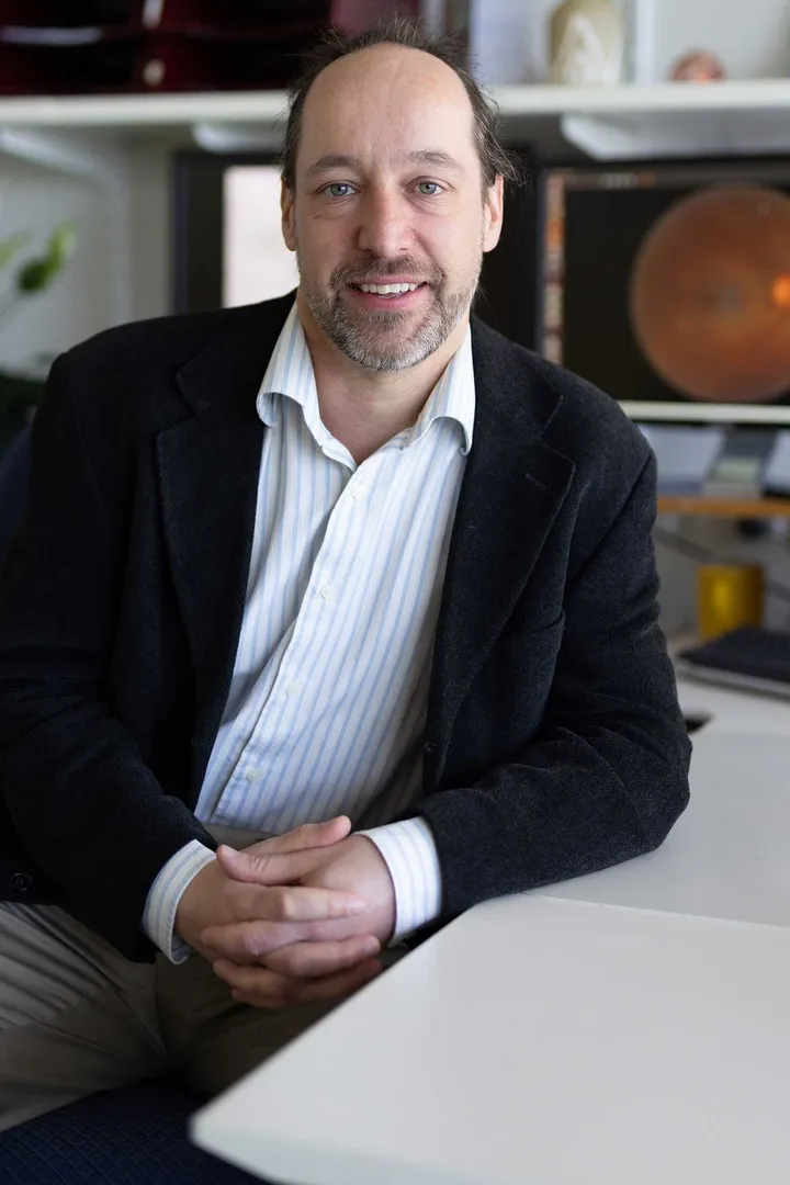 Professor Stuart MacGregor