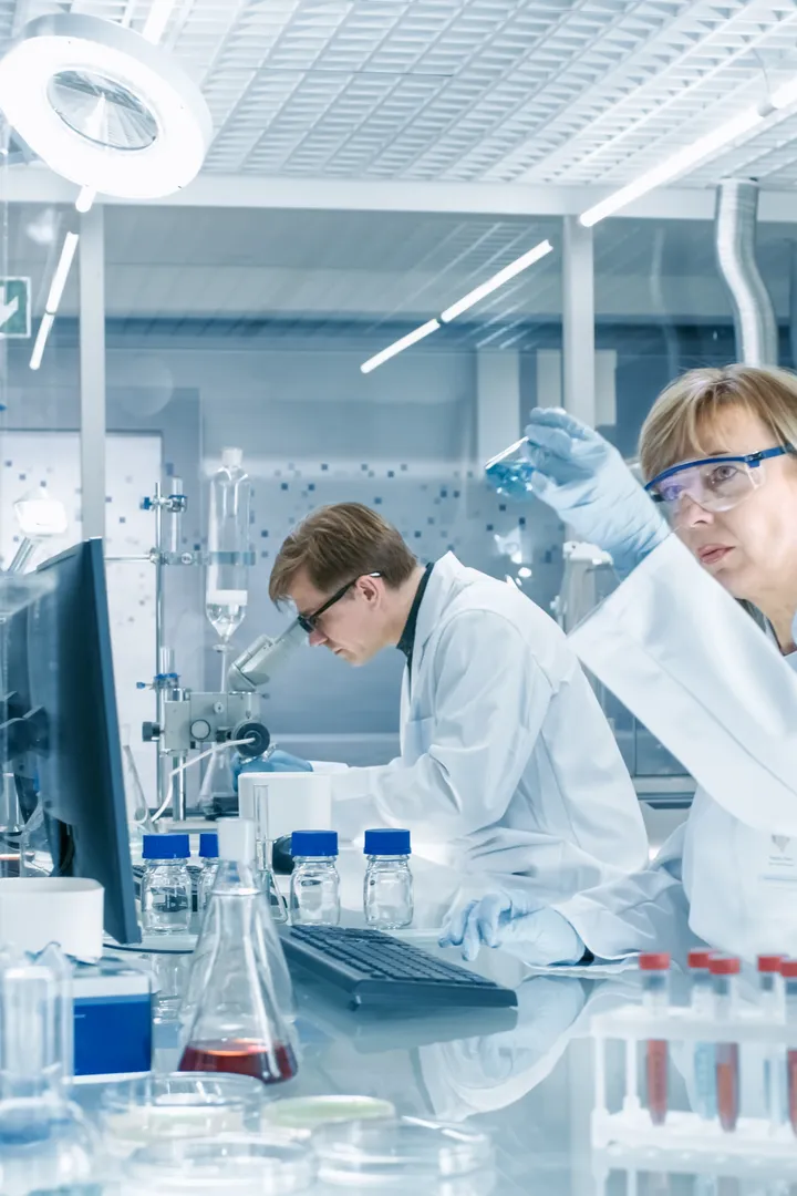 An image of scientists in a lab