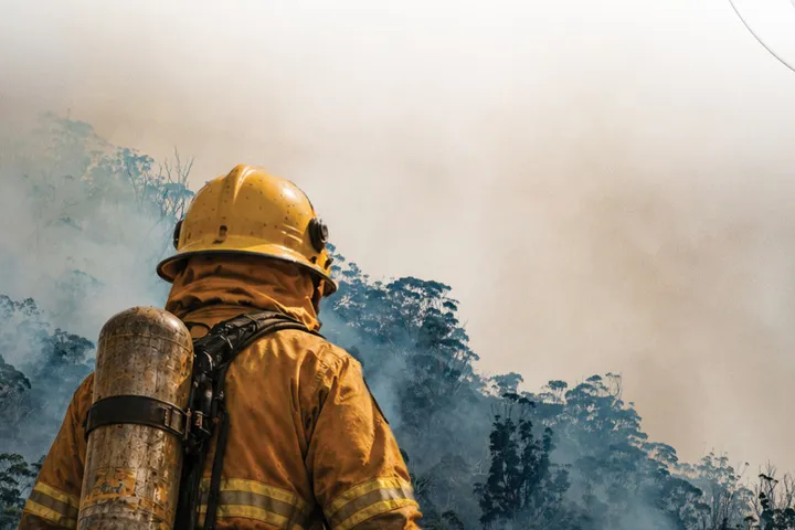 R-Fire Firefighter image