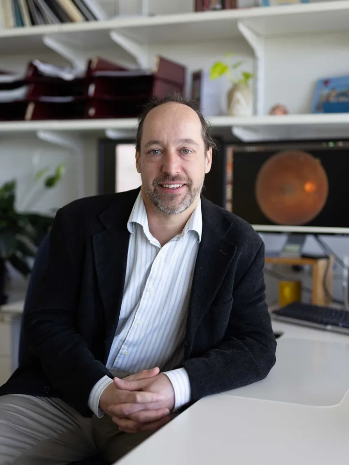 Professor Stuart MacGregor